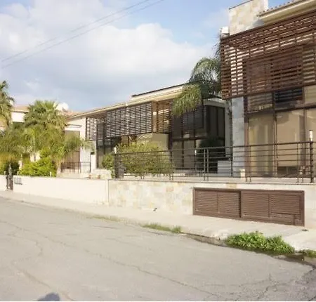 3 Bedroom Holiday Dream House Σπίτι διακοπών Βορόκλινη