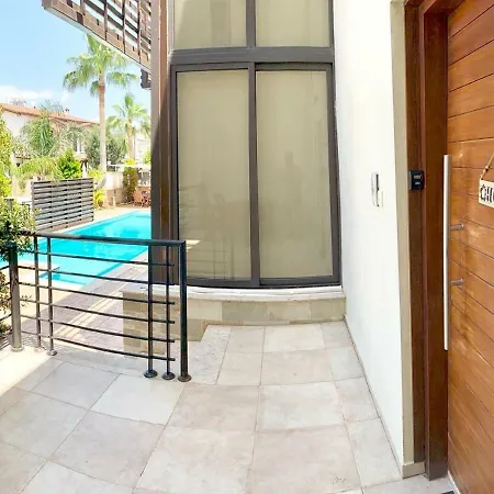 Σπίτι διακοπών 3 Bedroom Holiday Dream House Βορόκλινη